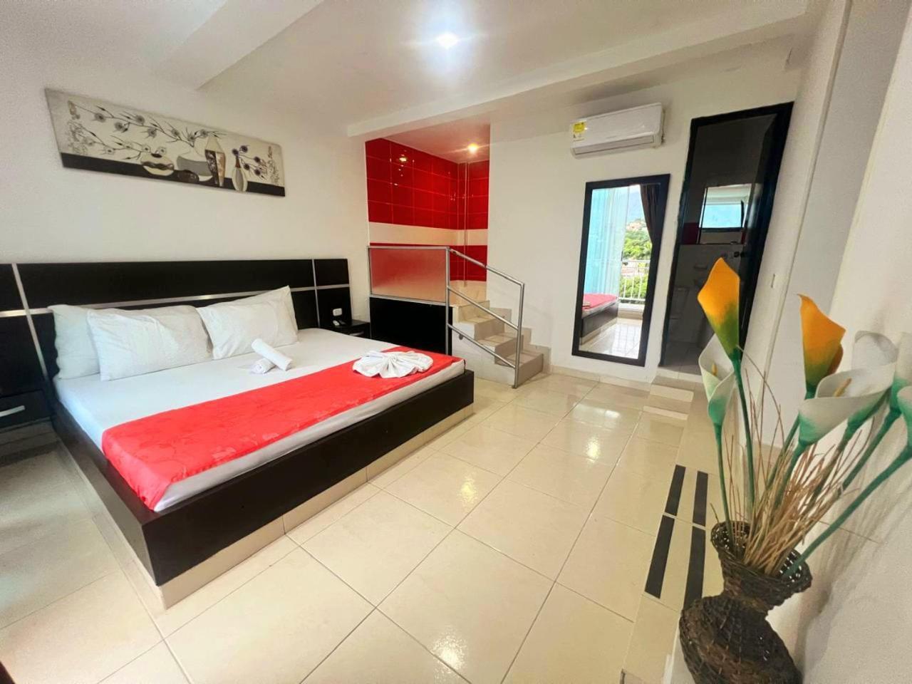 Hotel Suite Royal Melgar Exterior photo