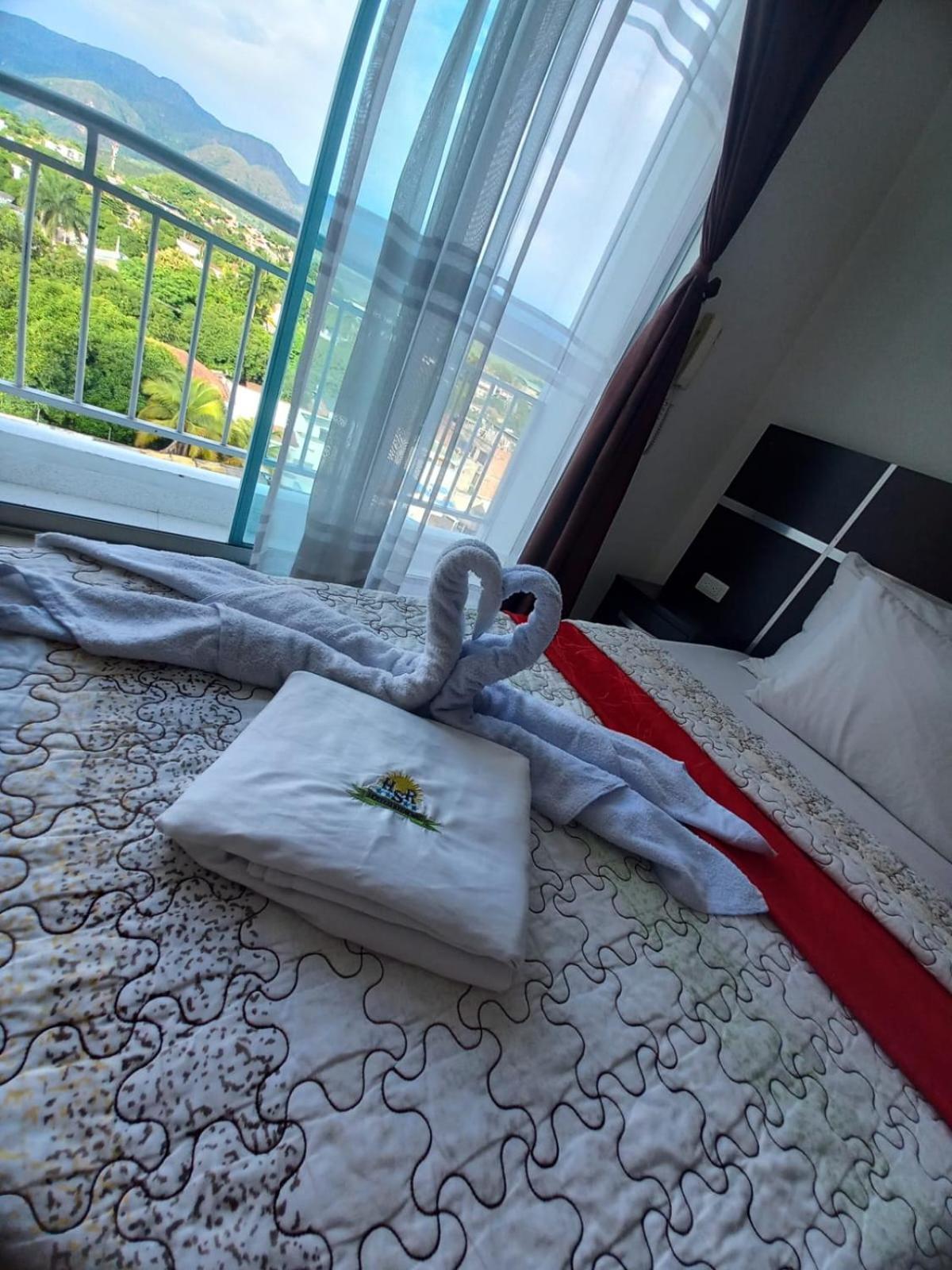 Hotel Suite Royal Melgar Exterior photo