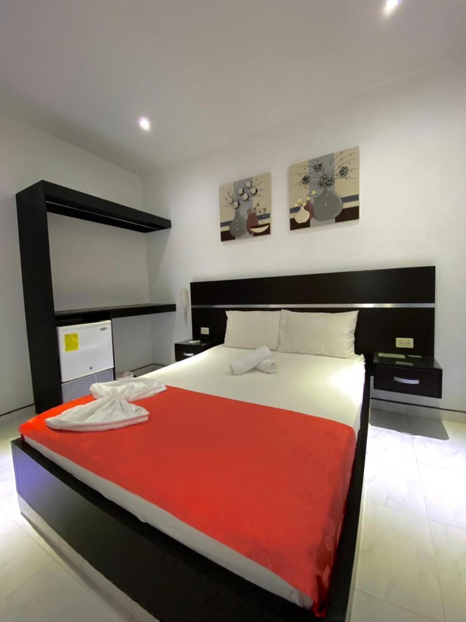 Hotel Suite Royal Melgar Exterior photo