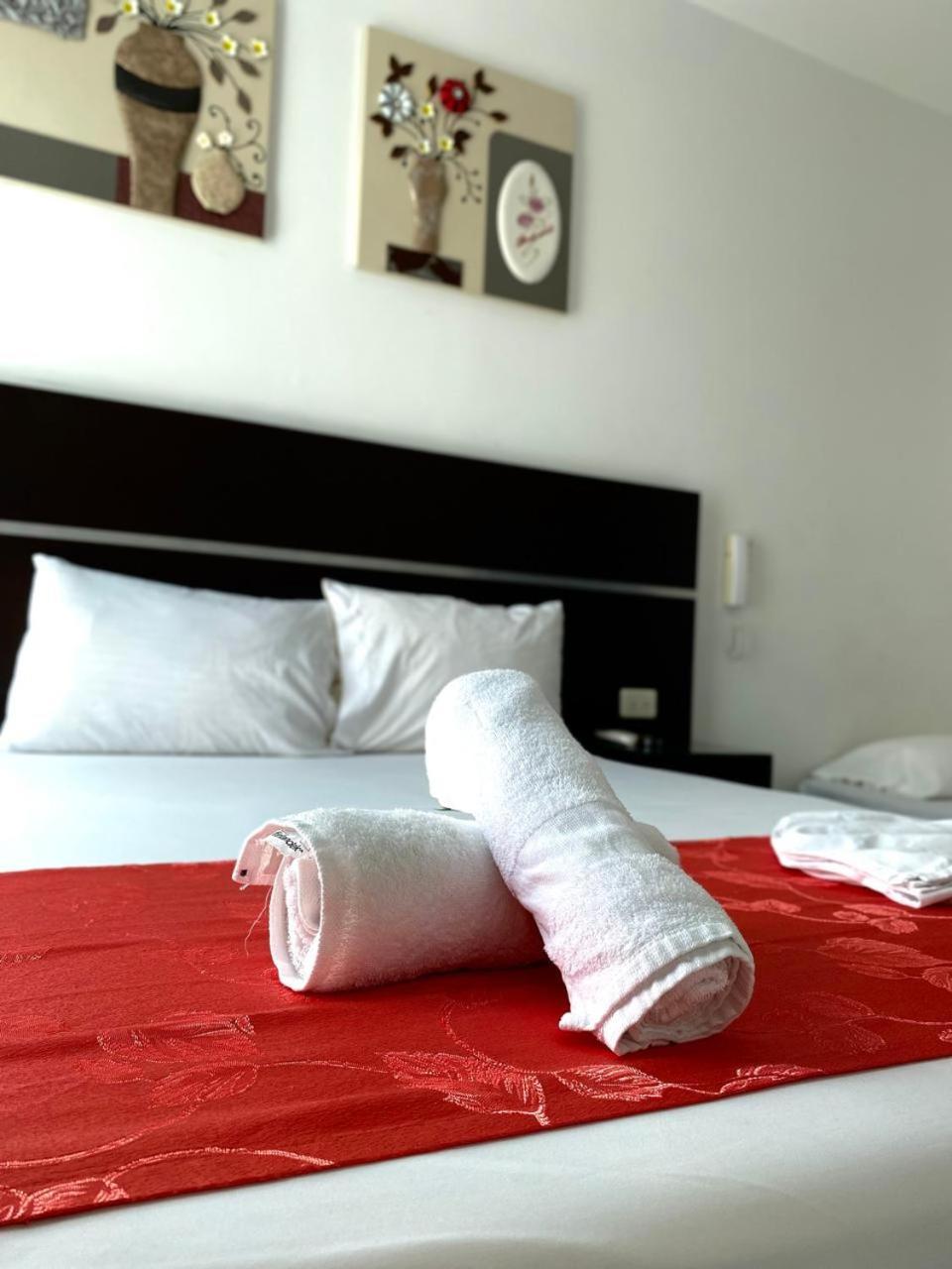 Hotel Suite Royal Melgar Exterior photo